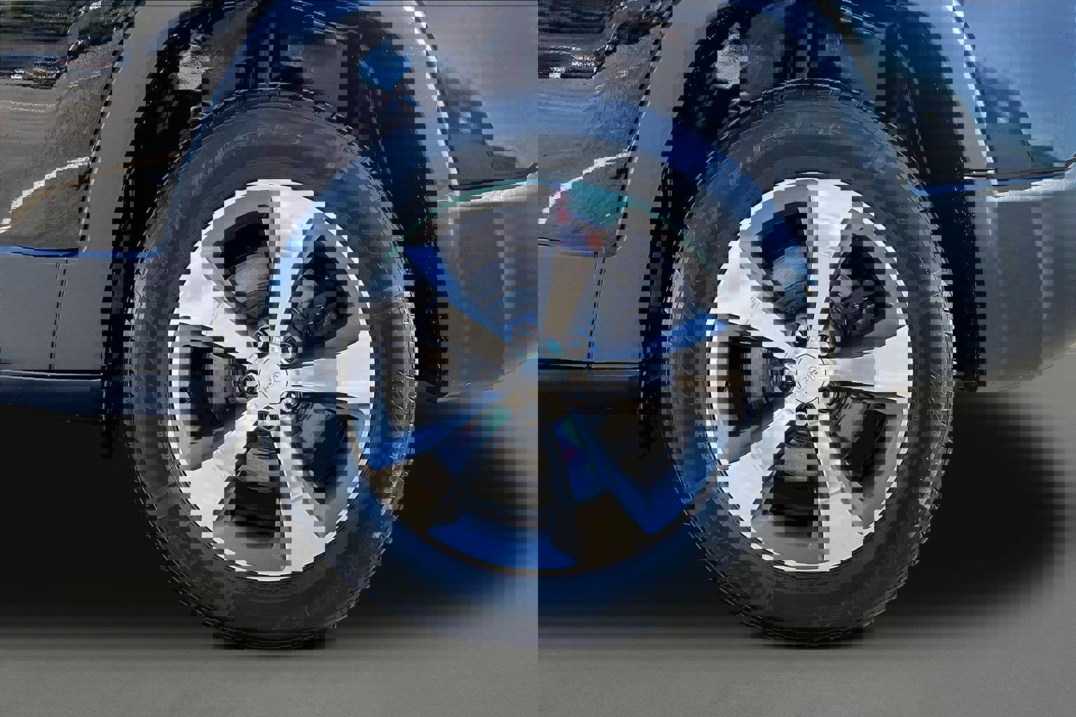 Used 2019 Jeep Cherokee Limited image 4