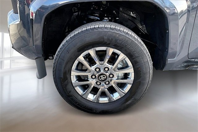 Used 2024 Toyota Tacoma Limited image 29