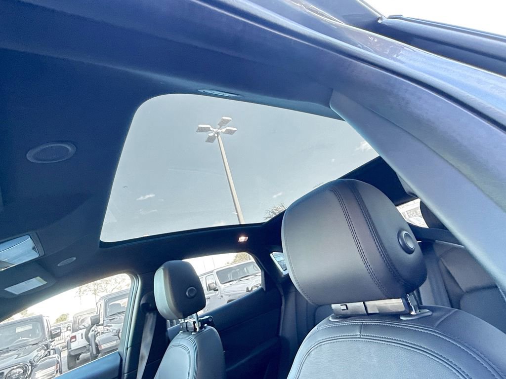 Used 2023 Jaguar E-PACE SE image 24