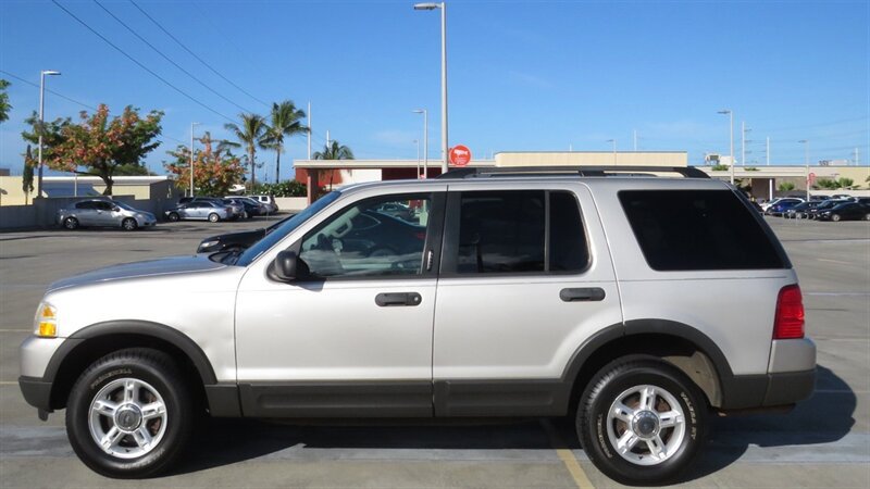 Used 2003 Ford Explorer XLT AWD/4WD image 2
