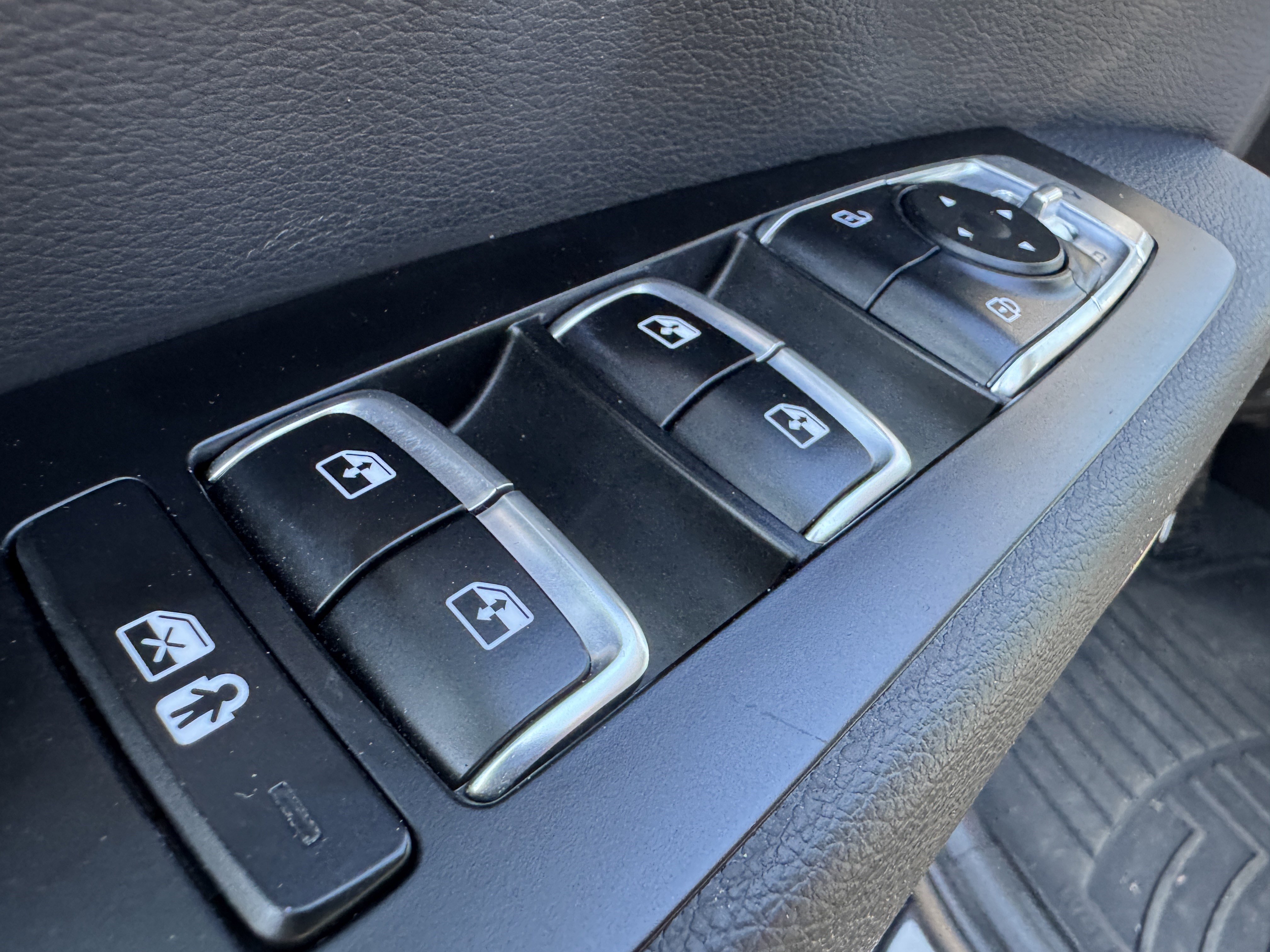 Used 2022 Kia Telluride SX w/ SX Prestige Package AWD/4WD image 10