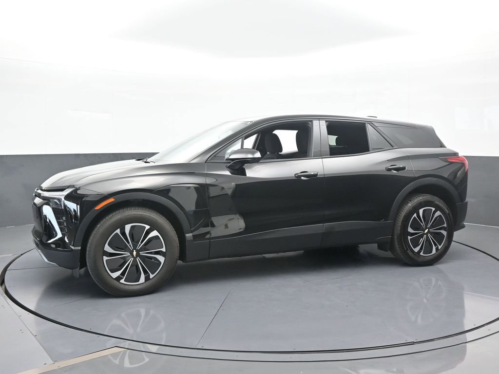 Used 2025 Chevrolet Blazer EV LT image 2