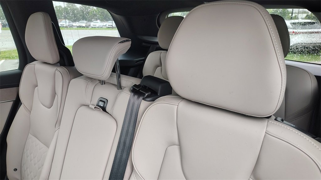New 2026 Volvo XC90 B6 Plus image 30