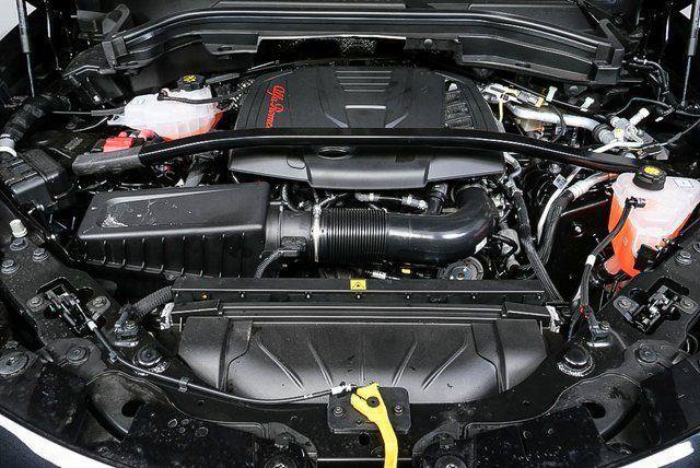 New 2025 Alfa Romeo Stelvio Sprint AWD/4WD image 35