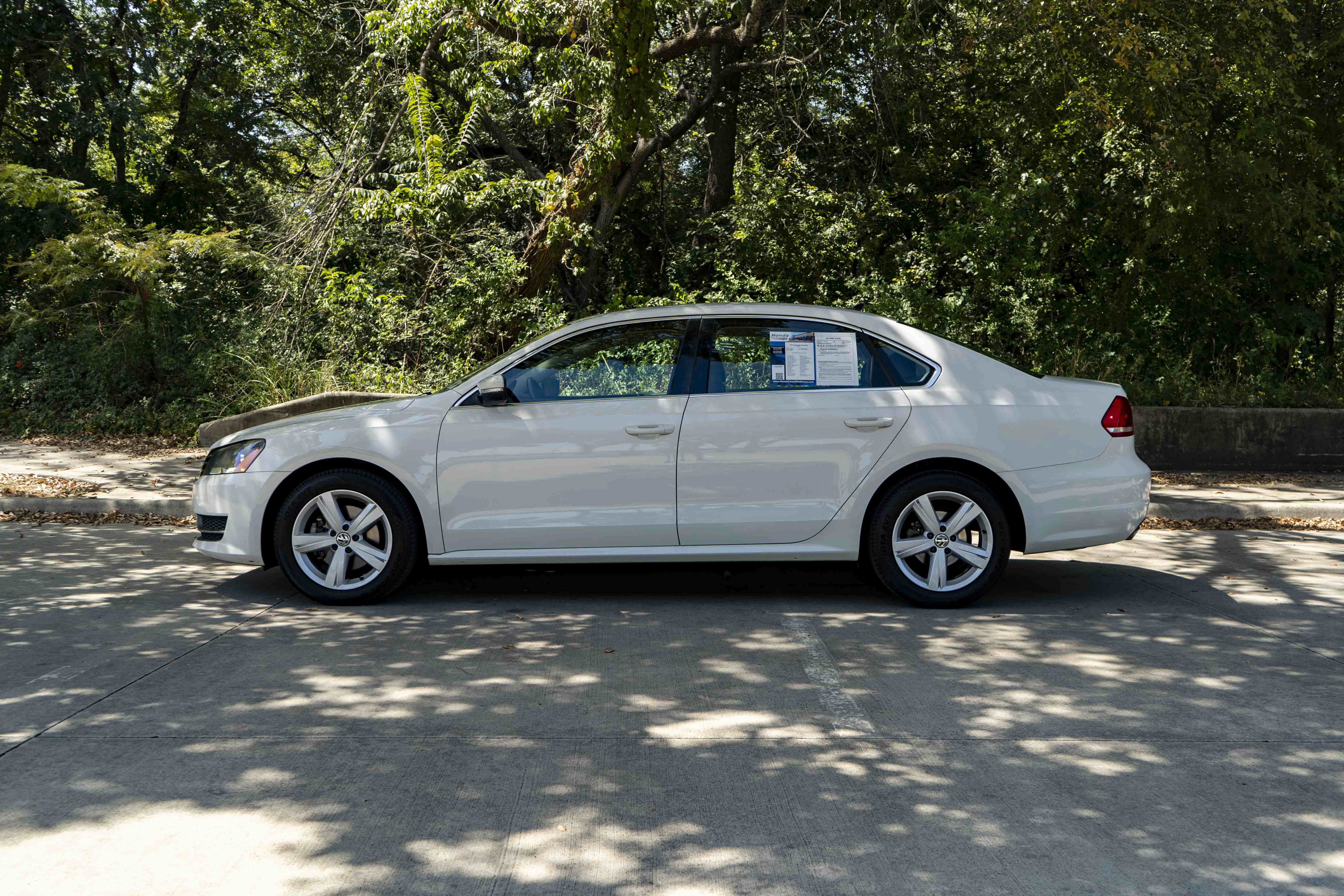 Used 2013 Volkswagen Passat 2.5 SE FWD image 6