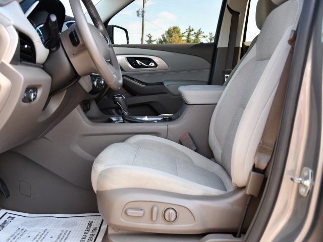 Used 2019 Chevrolet Traverse LT image 15
