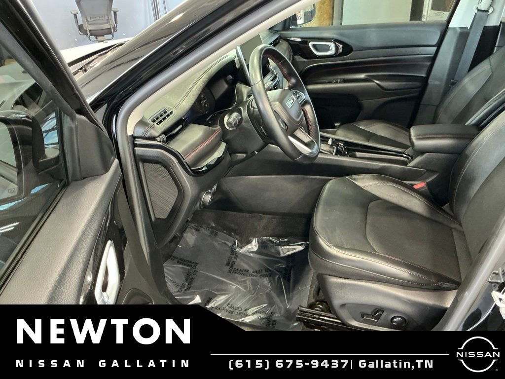 Used 2022 Jeep Compass Trailhawk w/ Trailhawk Convenience Group AWD/4WD image 12