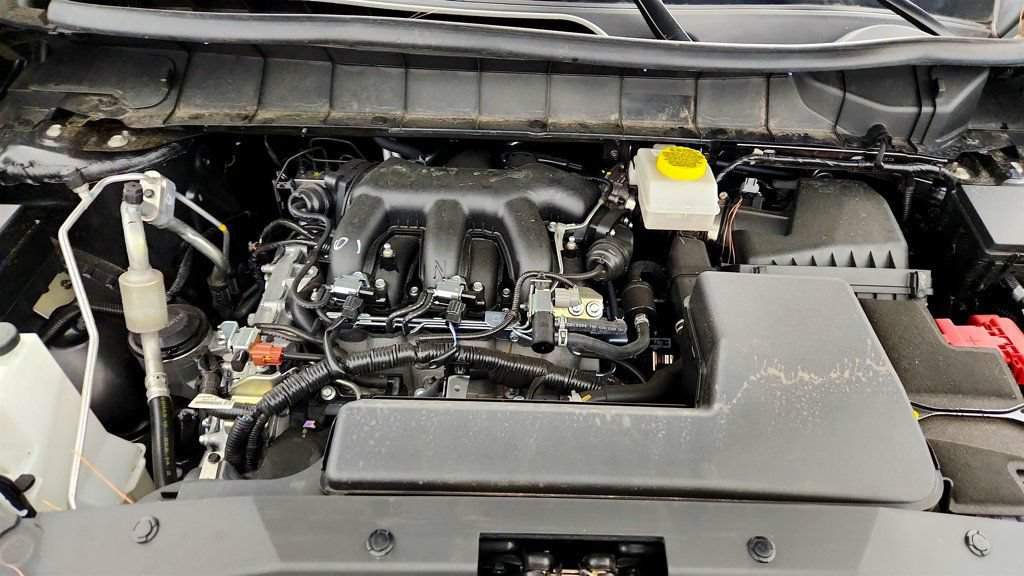 Used 2025 Nissan Pathfinder SV FWD image 24