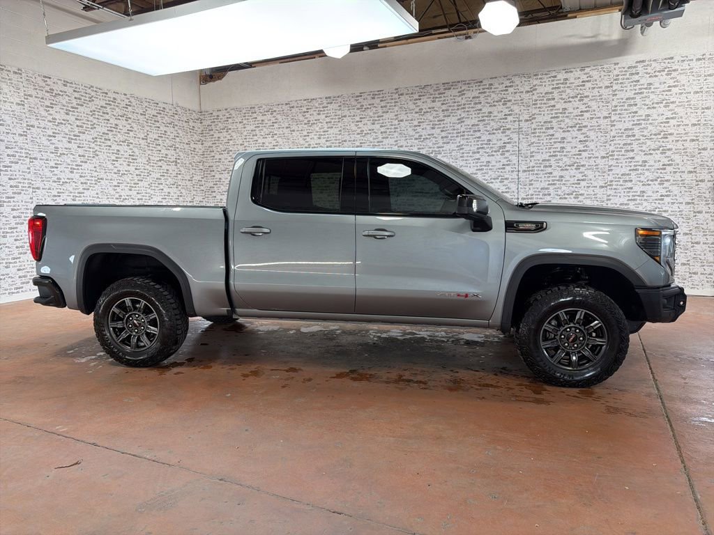 Used 2024 GMC Sierra 1500 AT4X image 8