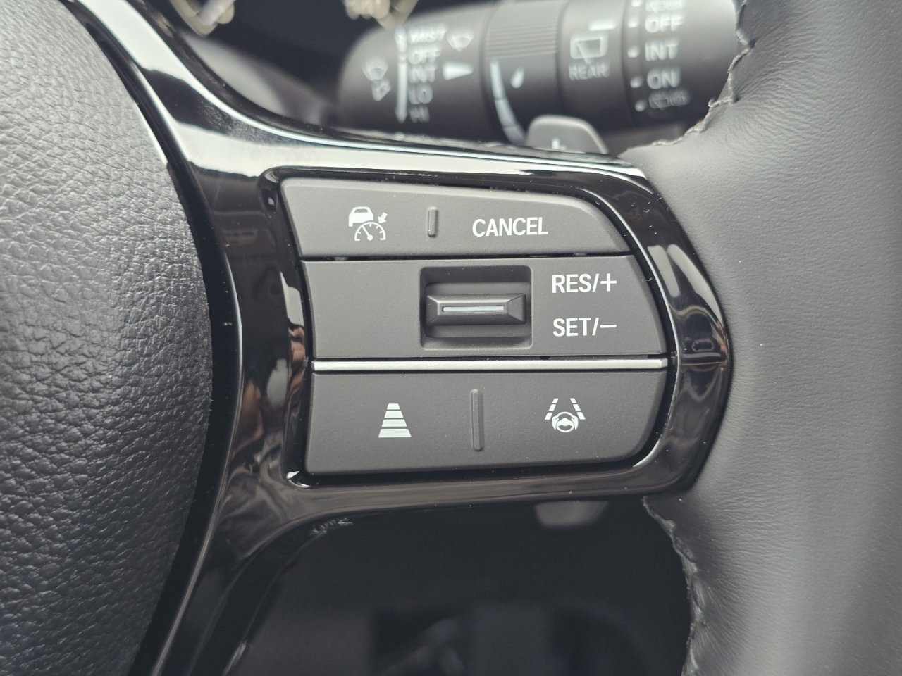 New 2025 Honda Pilot Touring image 35