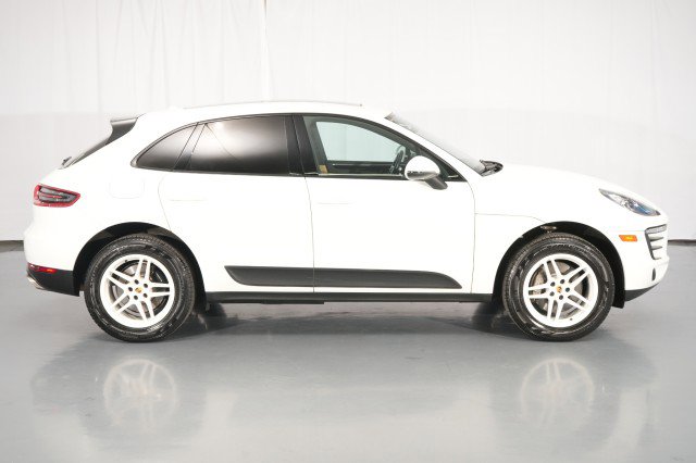 Used 2018 Porsche Macan AWD/4WD image 9
