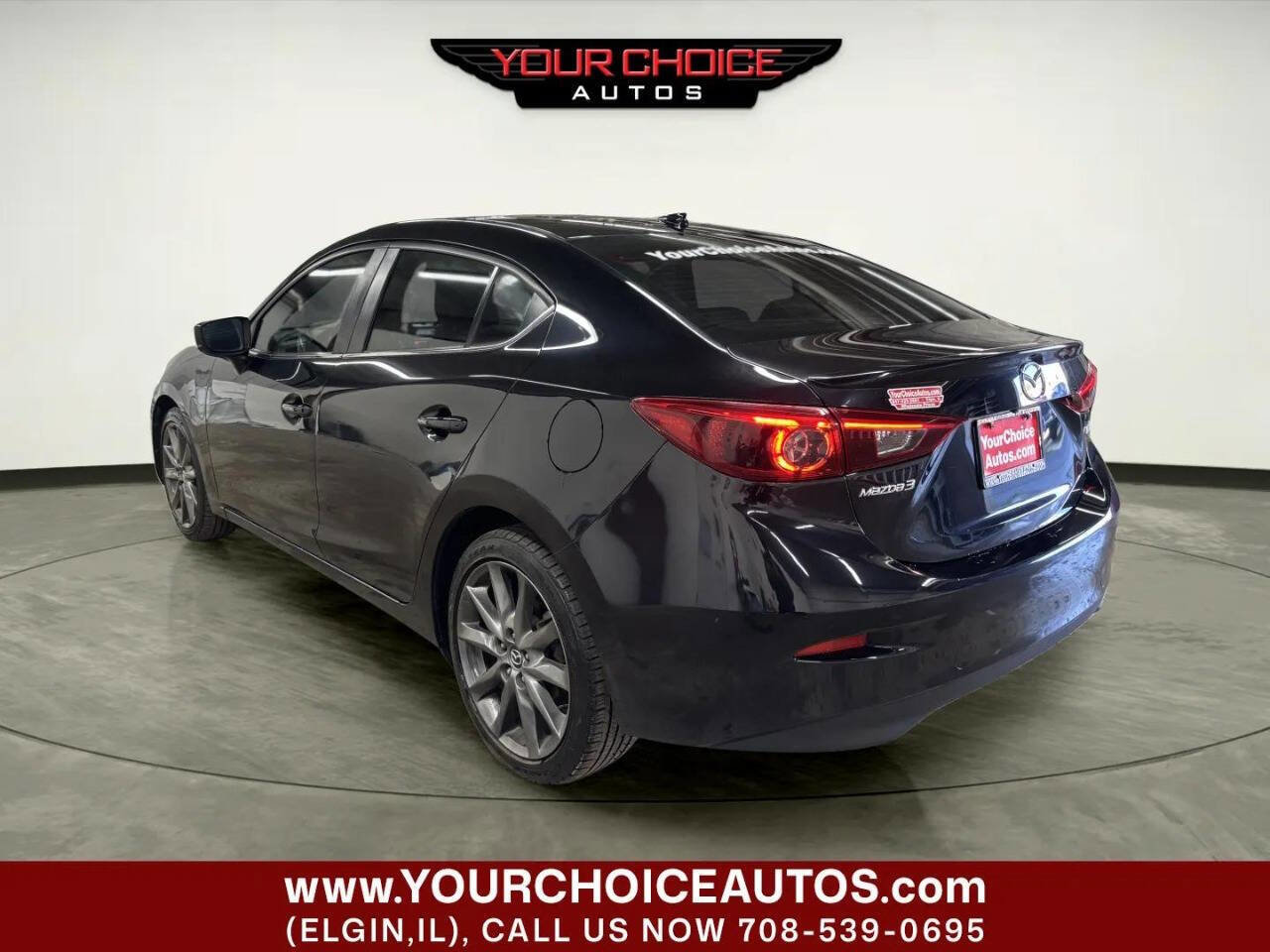 Used 2018 MAZDA MAZDA3 Grand Touring w/ Premium Equipment Package FWD image 3