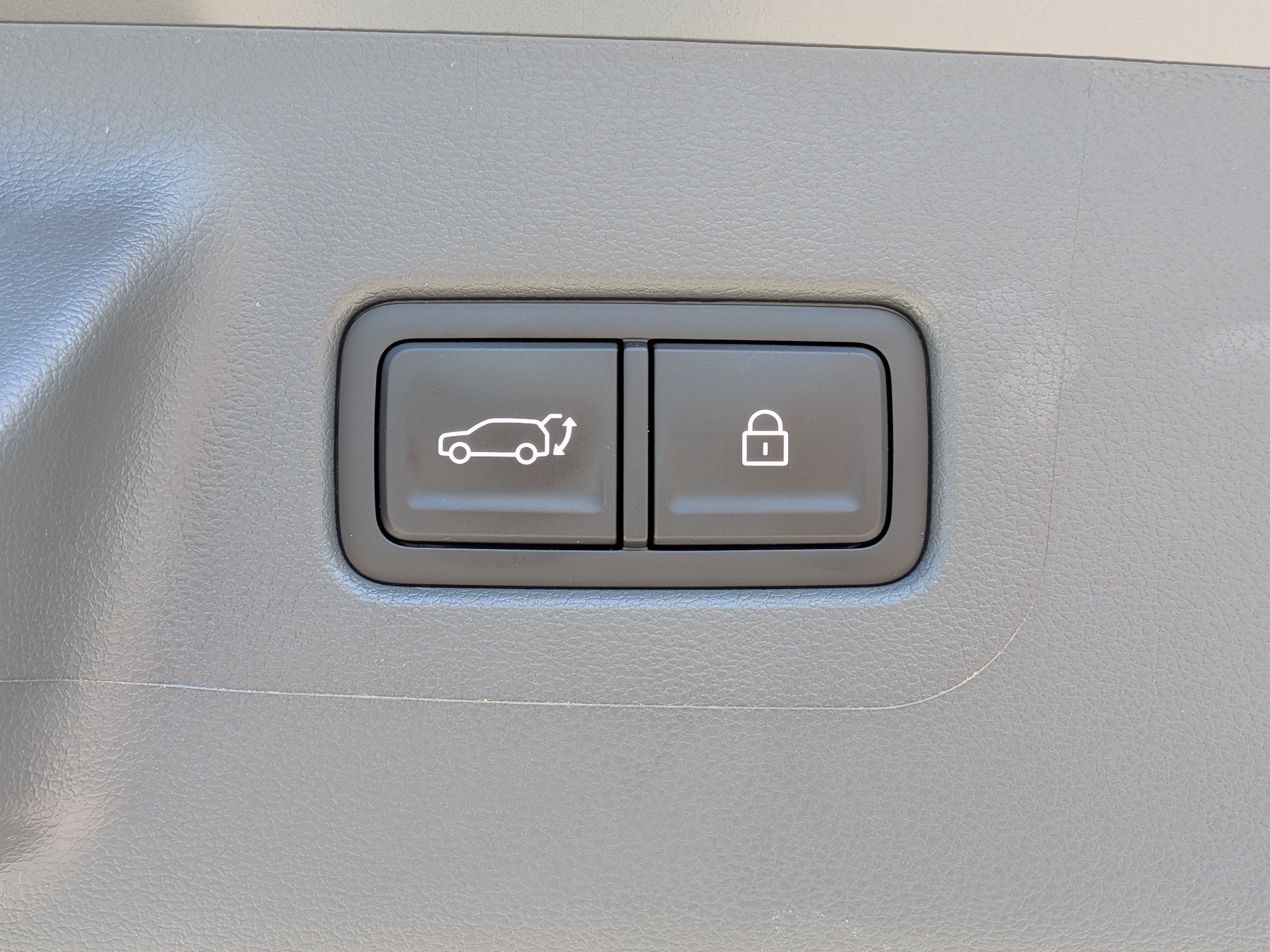 Used 2026 Hyundai Santa Fe SE FWD image 14
