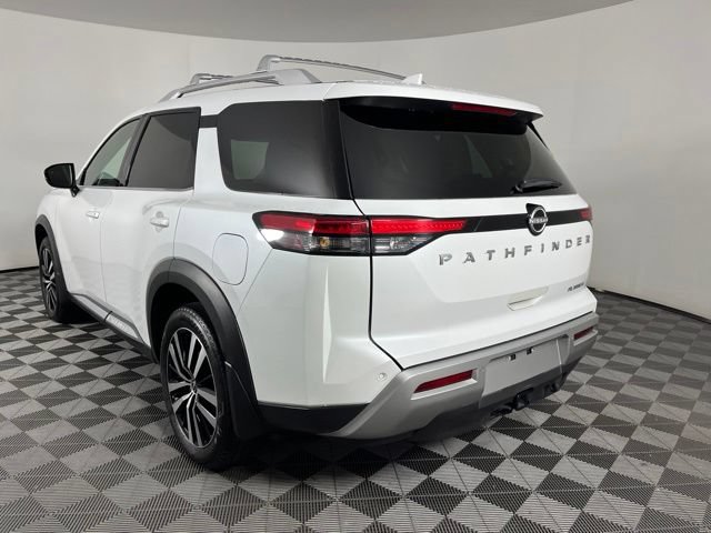 Used 2025 Nissan Pathfinder Platinum w/ Cargo Package FWD image 8