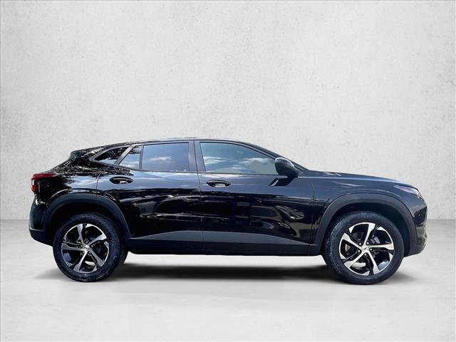 Used 2025 Chevrolet Trax RS FWD image 5