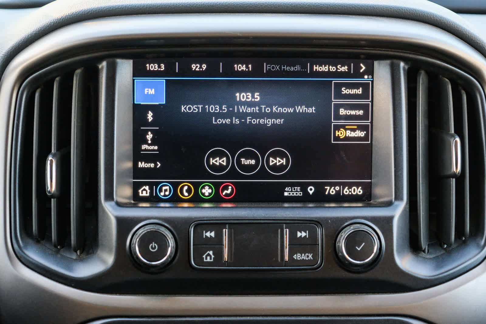 Used 2021 Chevrolet Colorado Z71 w/ Safety Package AWD/4WD image 16