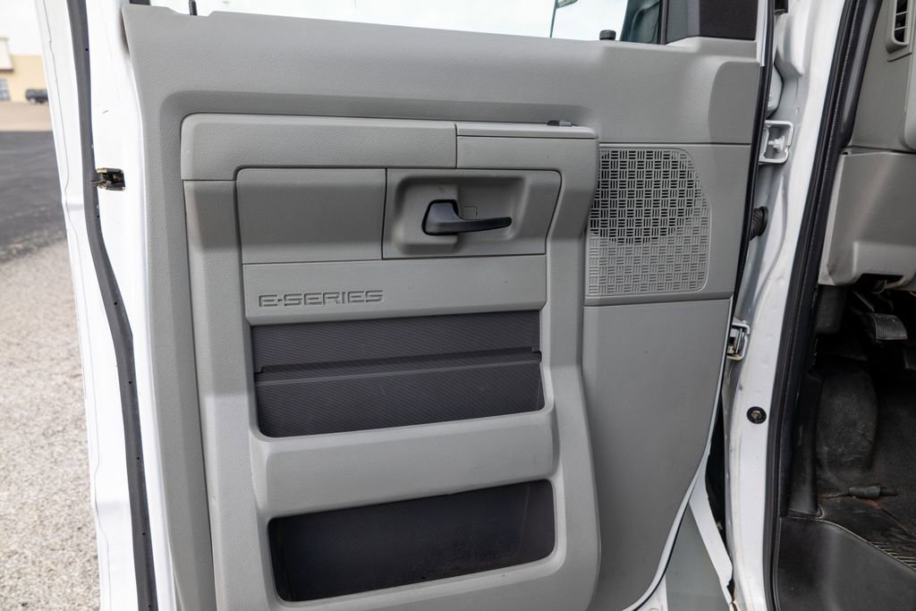Used 2013 Ford E-250 and Econoline 250 Extended w/ PWR Group image 18