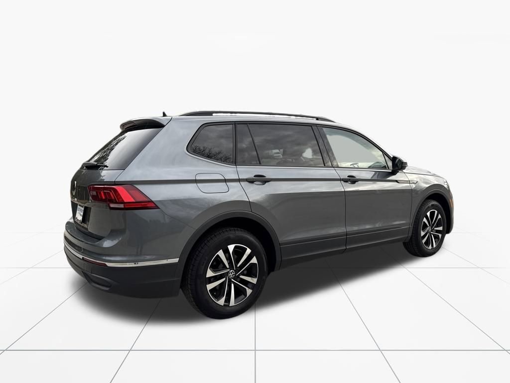 Used 2023 Volkswagen Tiguan S image 9