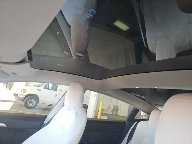 Used 2022 Tesla Model 3 Long Range AWD/4WD image 17