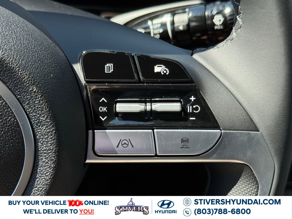 Certified 2025 Hyundai Elantra Limited image 32