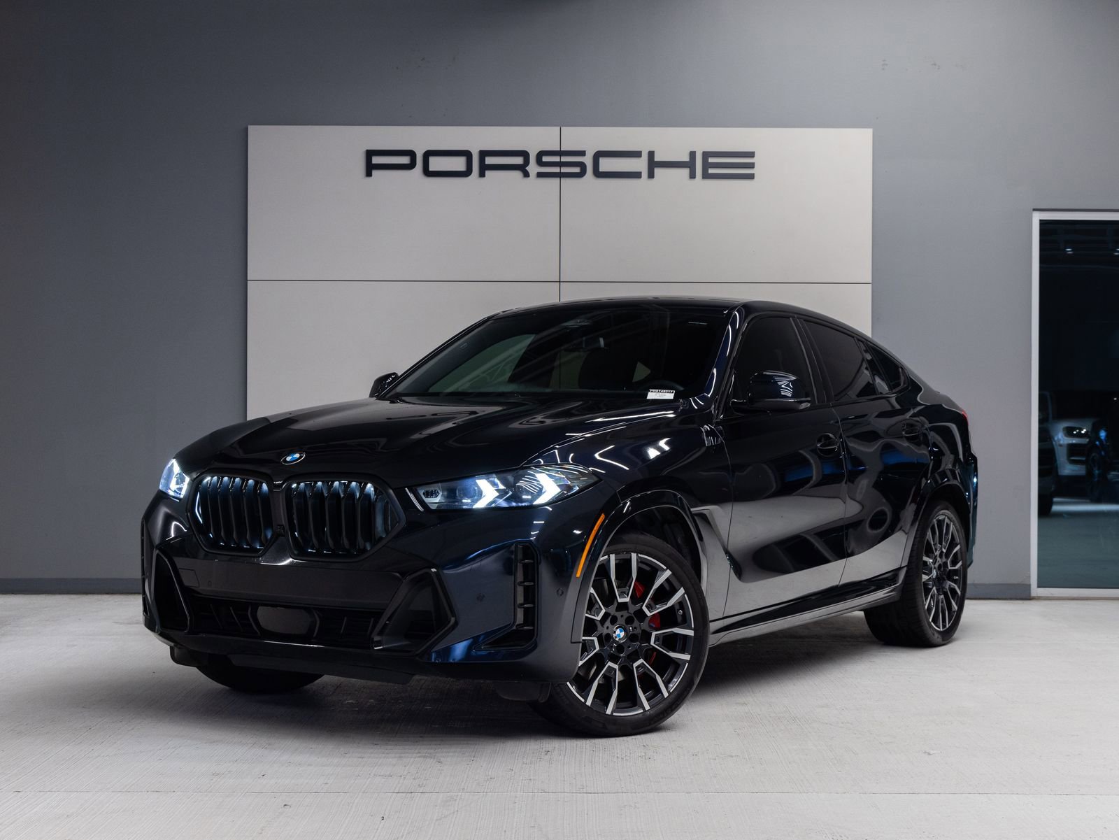 Used 2024 BMW X6 xDrive40i w/ Premium Package AWD/4WD image 1