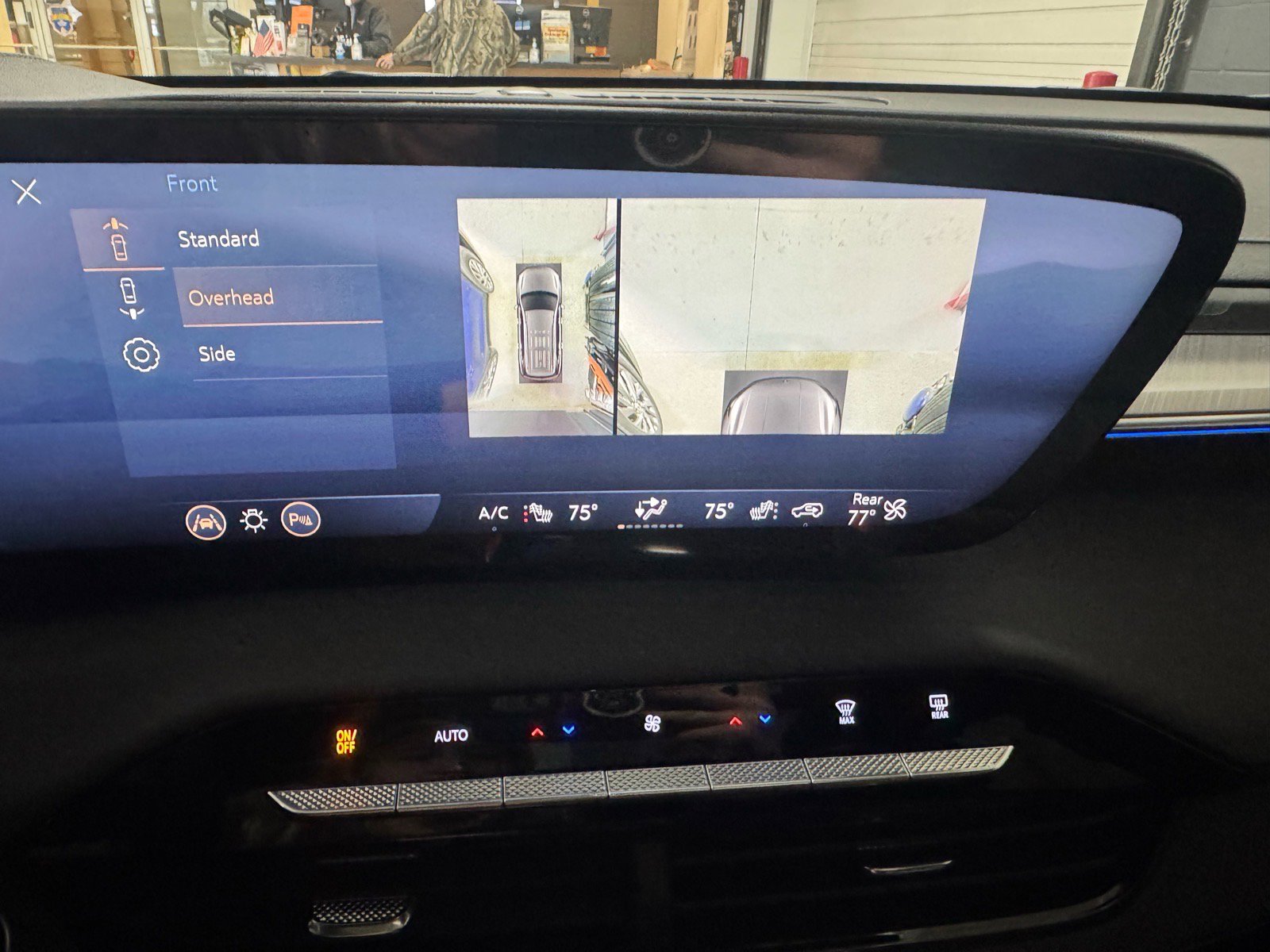 Used 2025 Buick Enclave Avenir w/ Super Cruise Package image 25