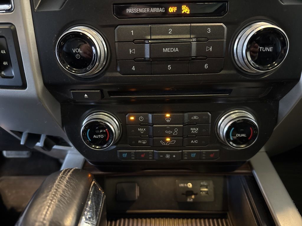 Used 2015 Ford F150 Lariat w/ Equipment Group 502A Luxury image 20