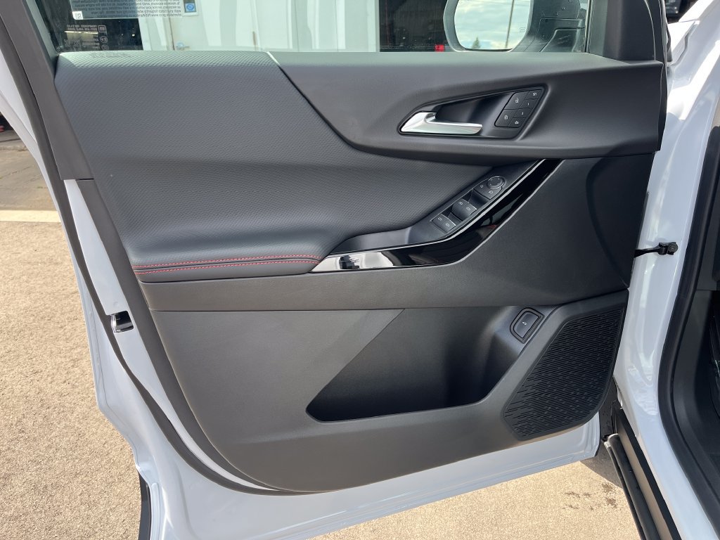 New 2027 Chevrolet Equinox RS w/ Convenience Package III AWD/4WD image 10