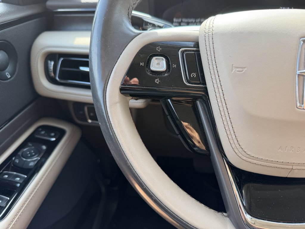 Used 2020 Lincoln Aviator Reserve w/ Elements Package Plus RWD image 15