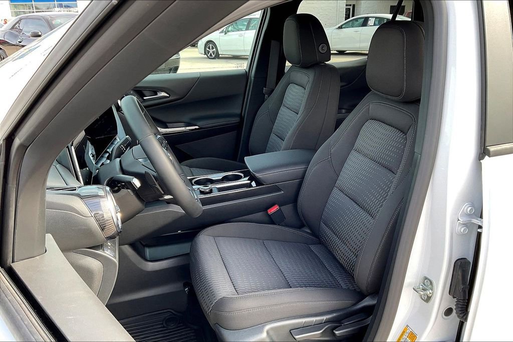 New 2026 Chevrolet Equinox LT w/ Safety and Technology Package image 9
