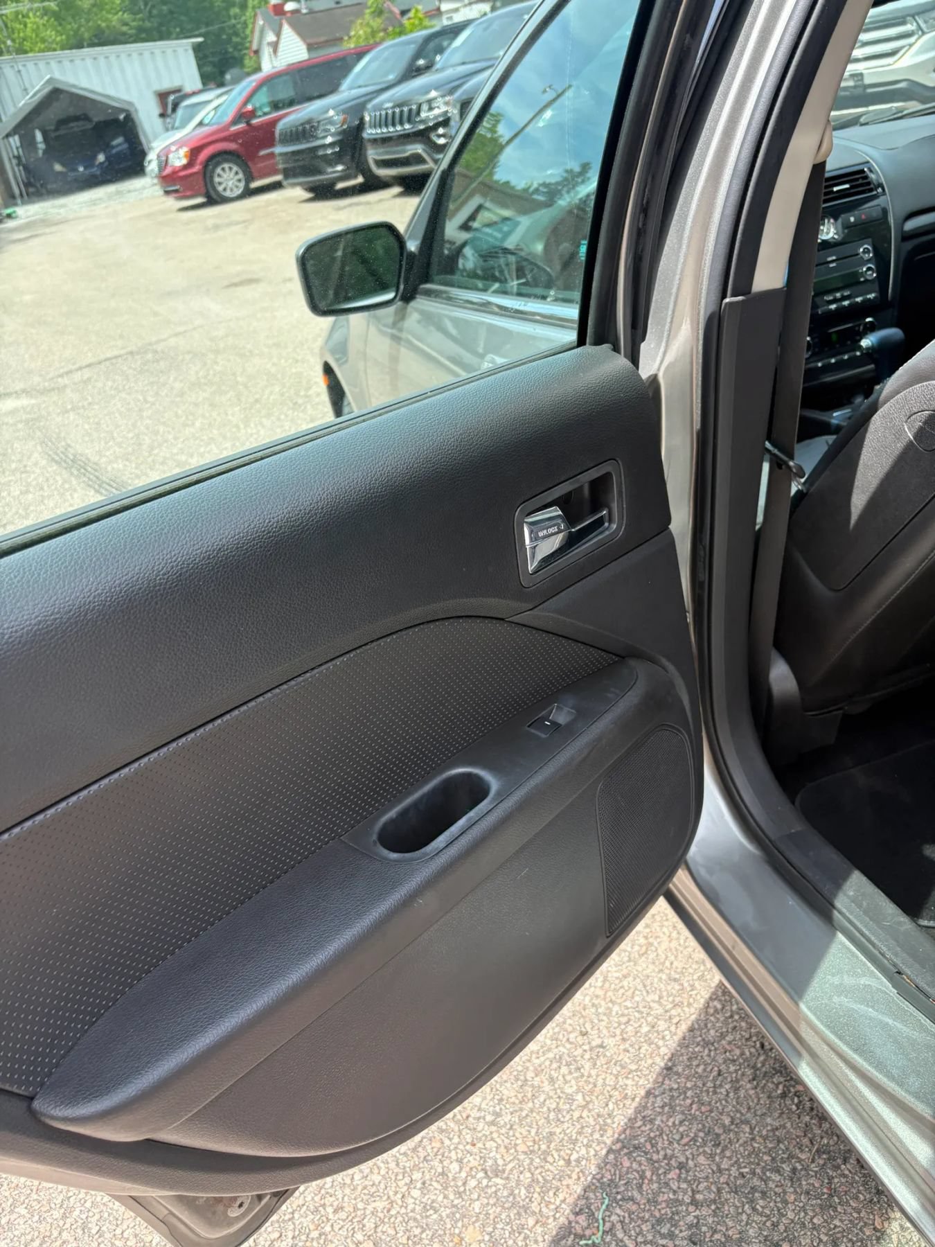 Used 2009 Ford Fusion SEL FWD image 22