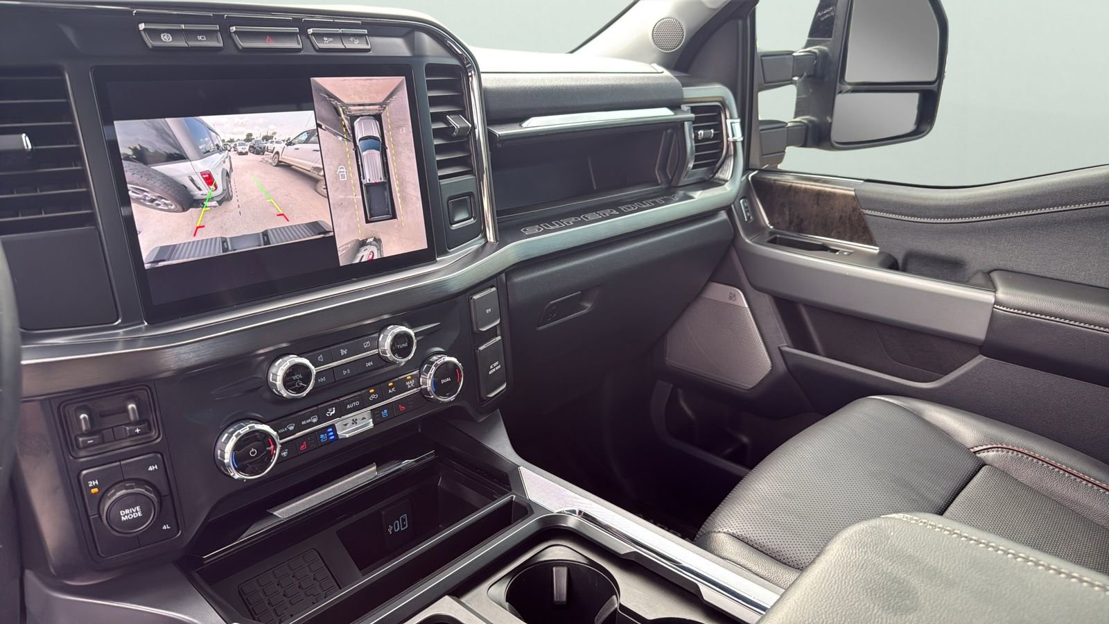 Used 2024 Ford F350 Lariat w/ FX4 Off-Road Package AWD/4WD image 19