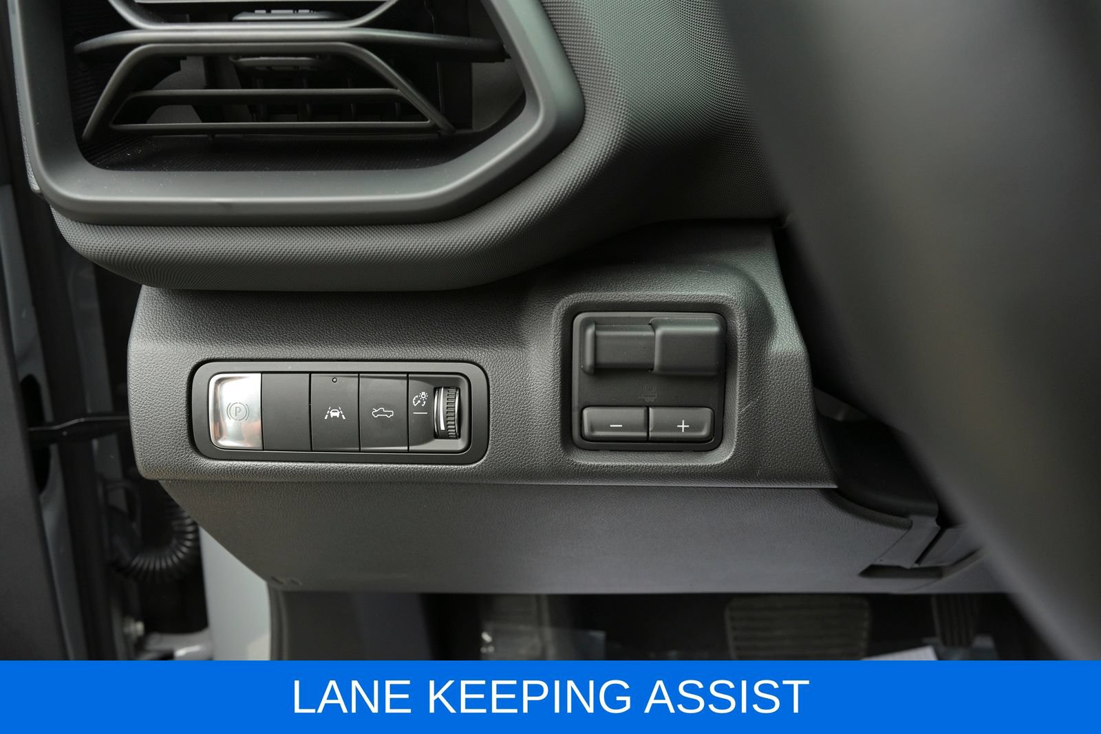Used 2026 Chevrolet Silverado EV LT AWD/4WD image 21