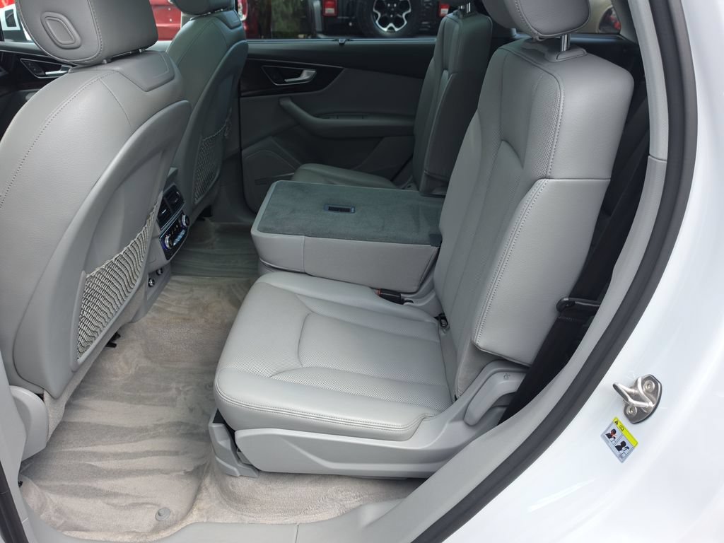 Used 2019 Audi Q7 3.0T Premium Plus w/ Premium Plus Package AWD/4WD image 24