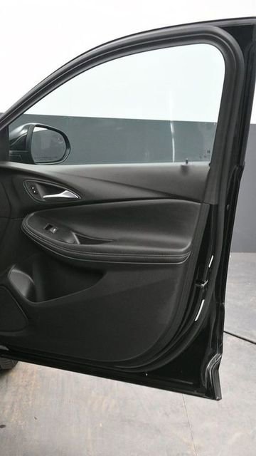 Used 2025 Buick Encore GX Preferred image 9