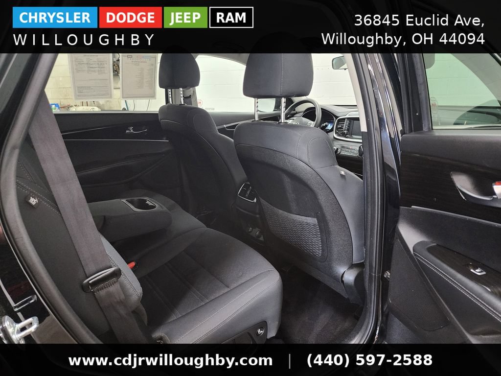 Used 2020 Kia Sorento LX FWD image 33