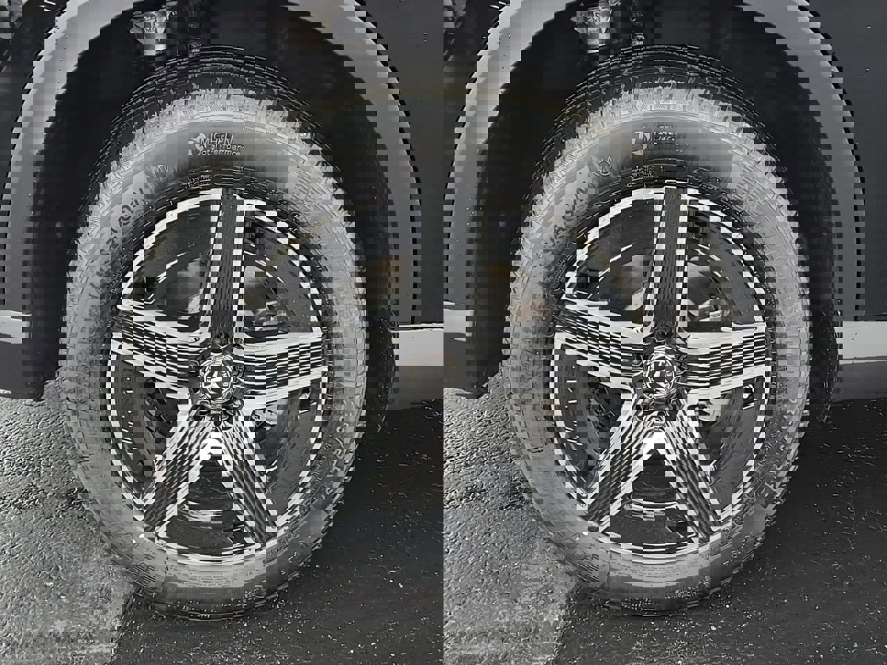 New 2026 Mercedes-Benz GLC 300 4MATIC image 7