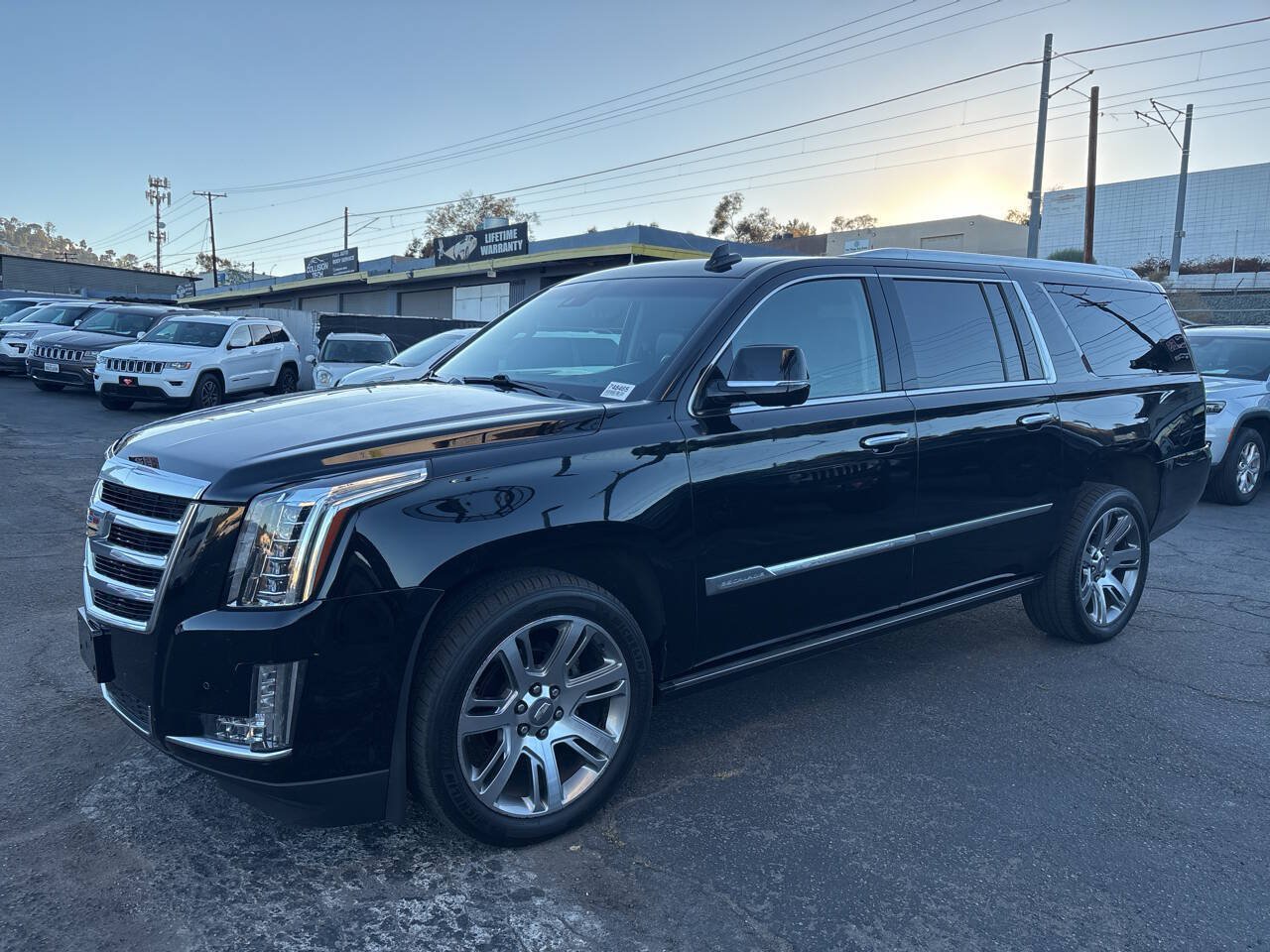 Used 2016 Cadillac Escalade ESV Premium AWD/4WD image 10