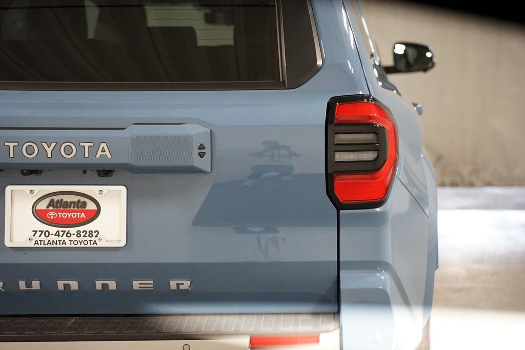 Used 2025 Toyota 4Runner Limited AWD/4WD image 11