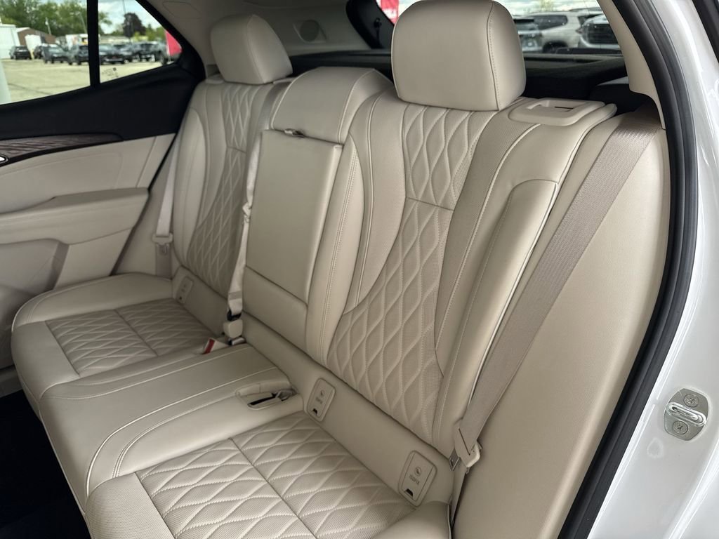 Certified 2023 Buick Envision Avenir AWD/4WD image 24