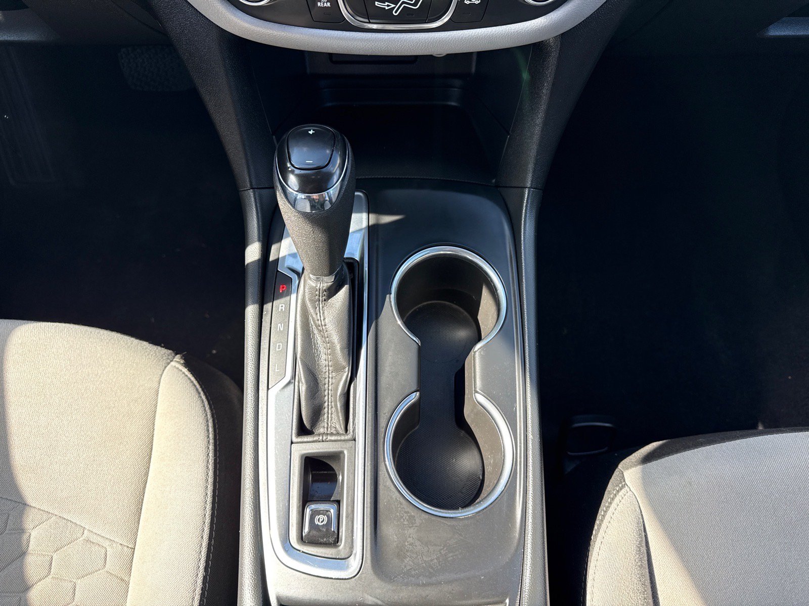 Used 2020 Chevrolet Equinox LS w/ LS Convenience Package FWD image 21