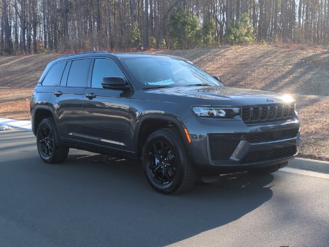 New 2026 Jeep Grand Cherokee Altitude AWD/4WD image 15