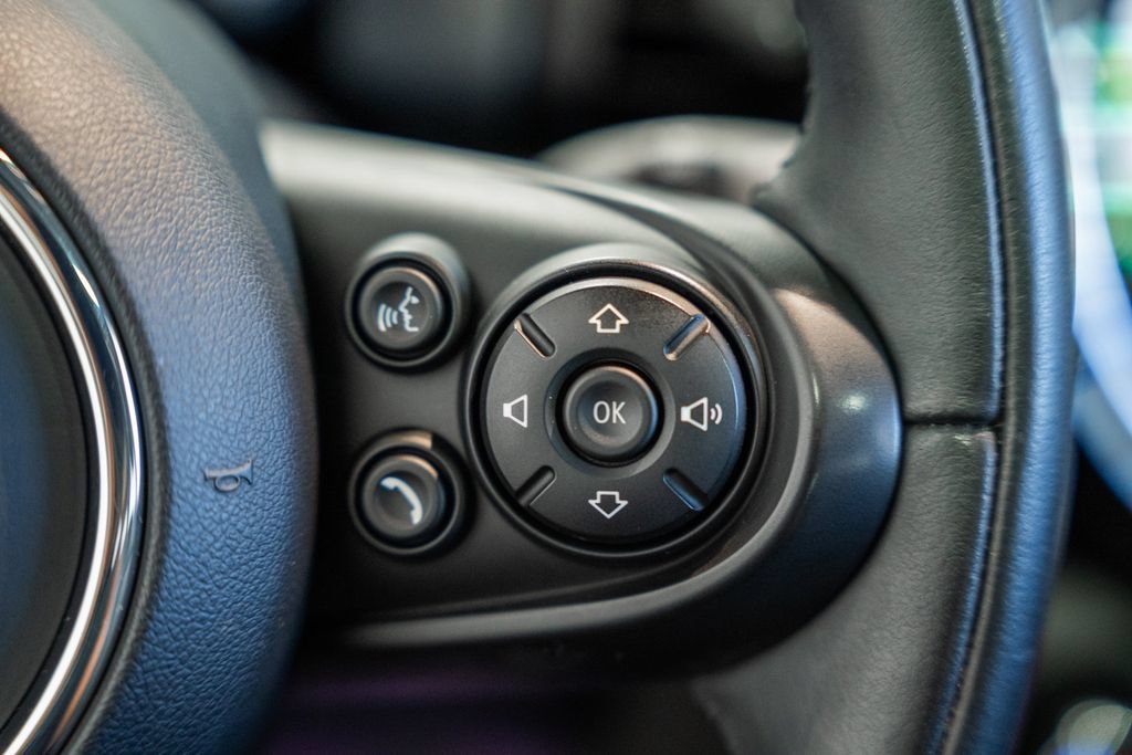 Used 2020 MINI Cooper 2-Door Hardtop FWD image 24