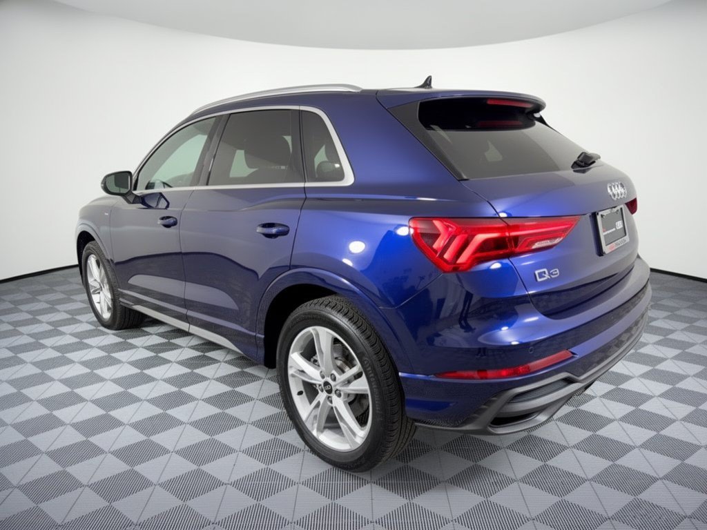 Used 2024 Audi Q3 2.0T Premium AWD/4WD image 3