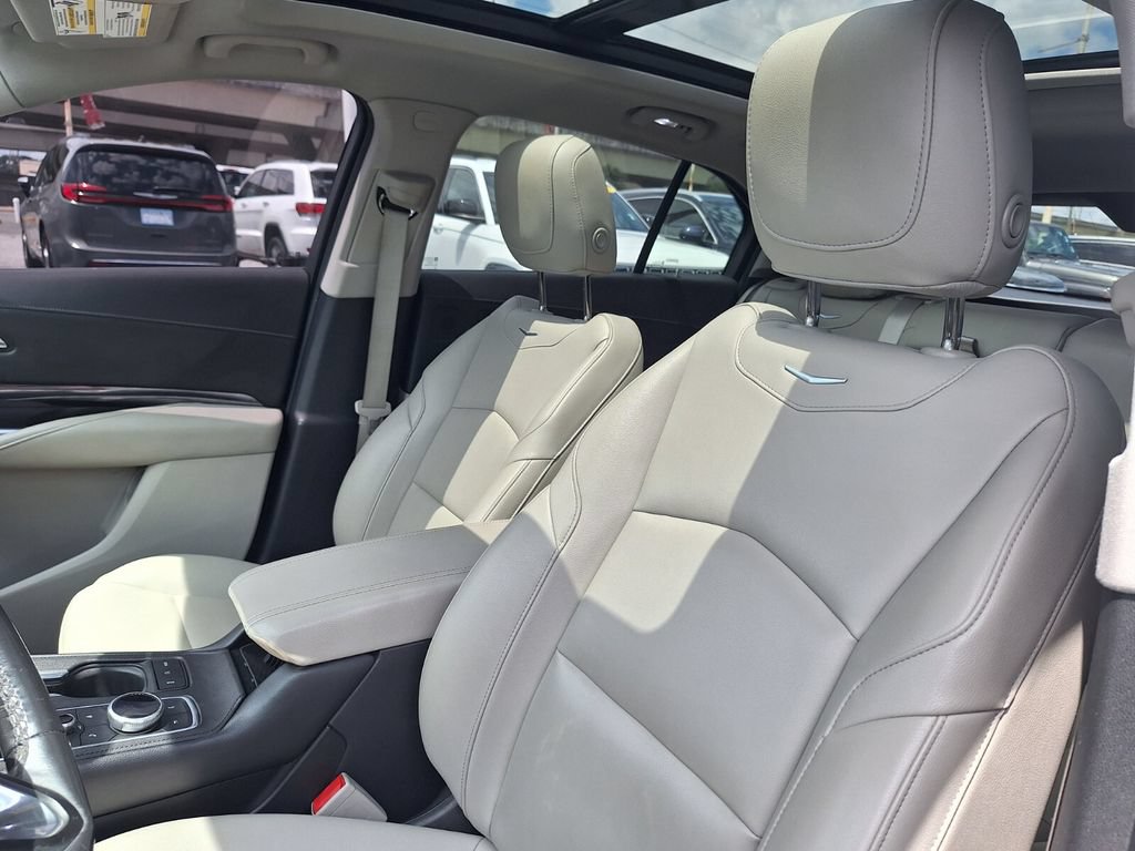 Used 2019 Cadillac XT4 Luxury FWD image 11