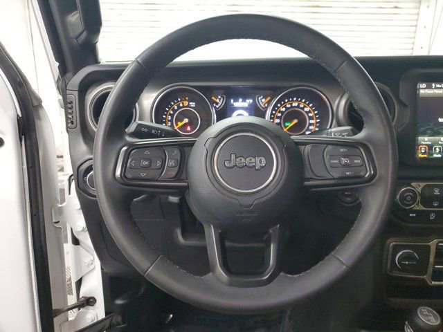 Used 2023 Jeep Gladiator Sport AWD/4WD image 18