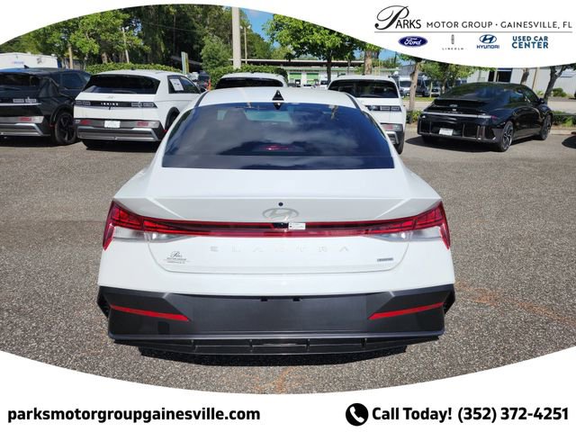 New 2025 Hyundai Elantra Limited image 4