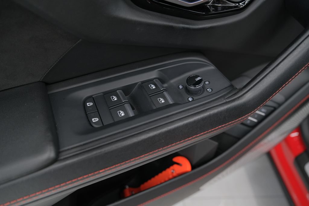 Used 2021 Lamborghini Urus AWD/4WD image 55
