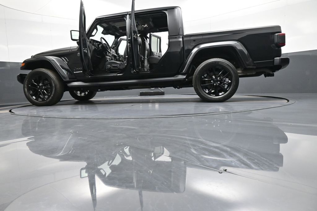 Used 2022 Jeep Gladiator Overland image 50