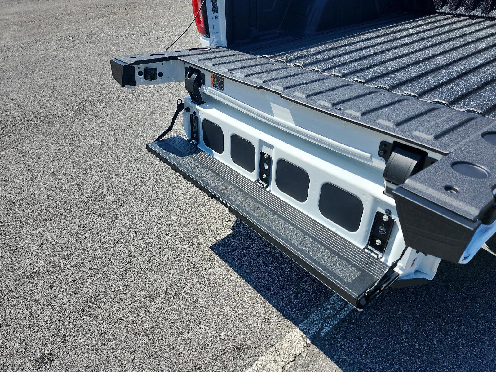 New 2026 GMC Sierra 1500 SLT w/ SLT Premium Plus Package image 11